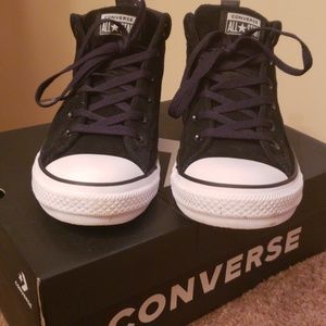 NEW WITH BOX UNISEX CONVERSE